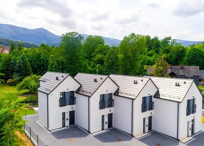 Sikorskiego Ii, Sun & Snow * Karpacz